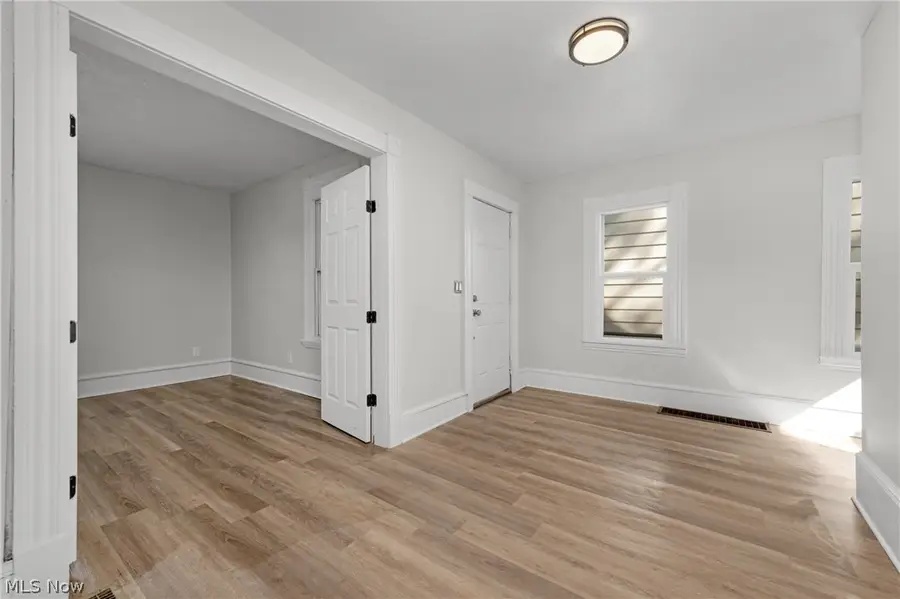 7802 Jones Road, Cleveland, OH 44105 - #3