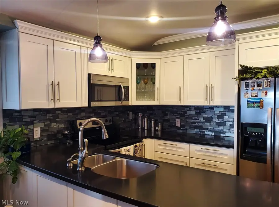 4649 Roosevelt Ne Avenue, Canton, OH 44705 - #3