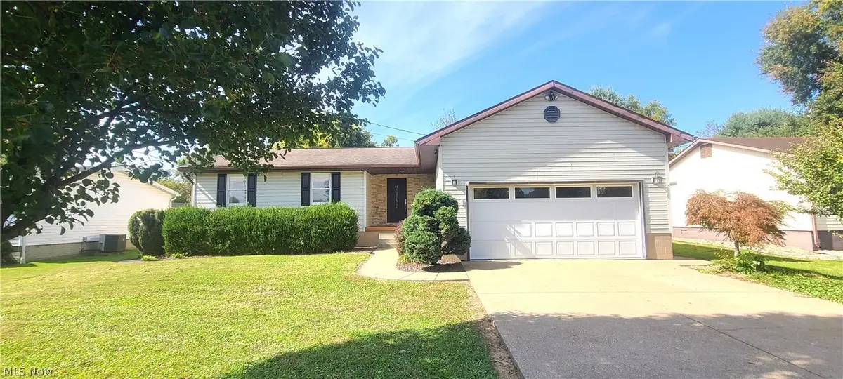 813 Barclay Street, Belpre, OH 45714 - #1