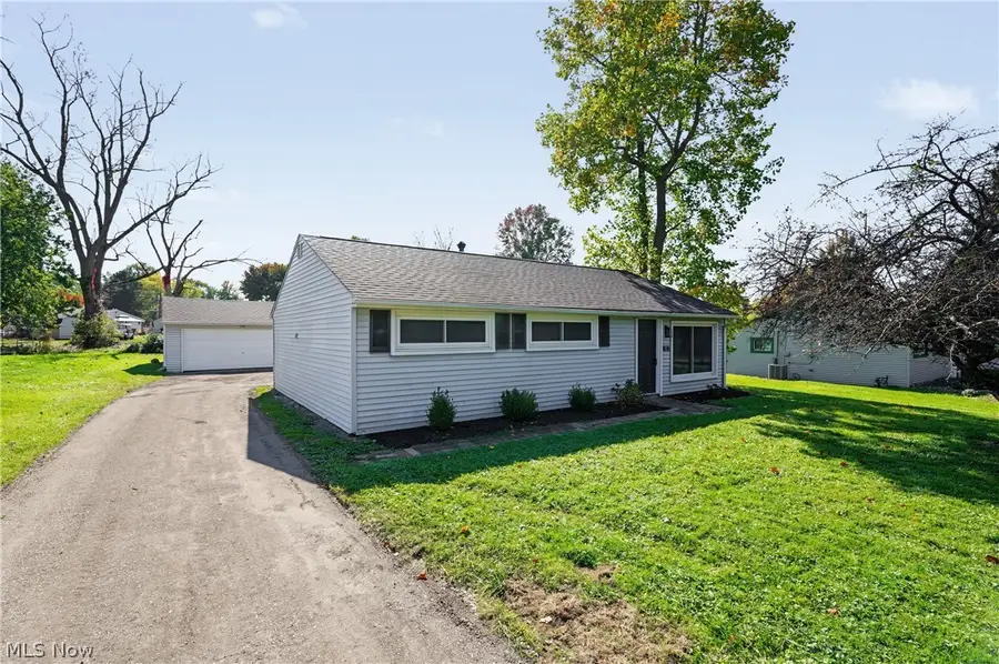 1616 Glenwood Drive, Twinsburg, OH 44087 - #2