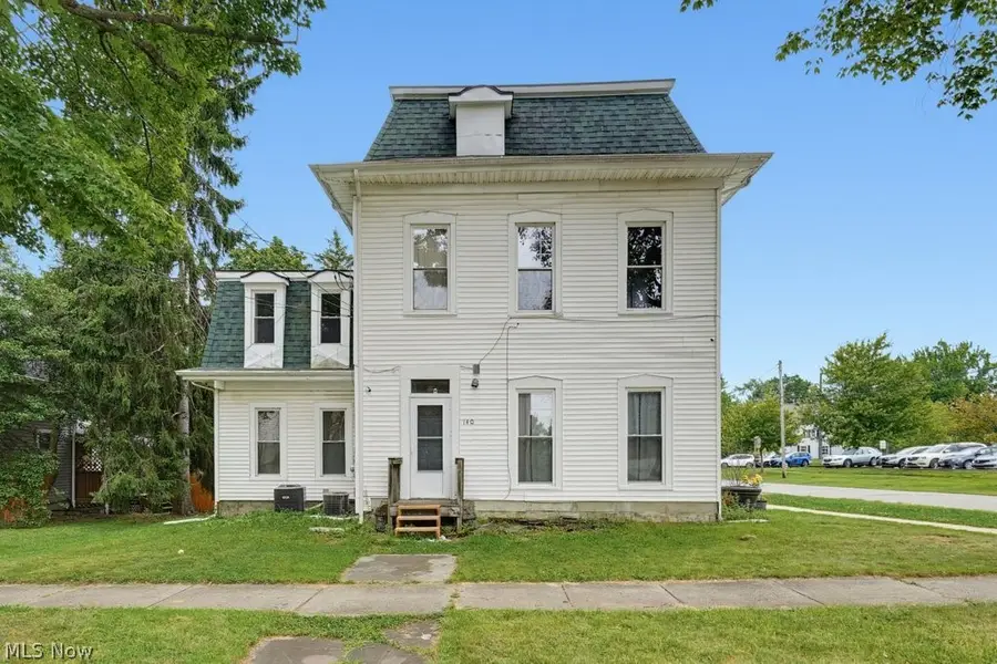 140 N Walnut Street, Ravenna, OH 44266 - #2