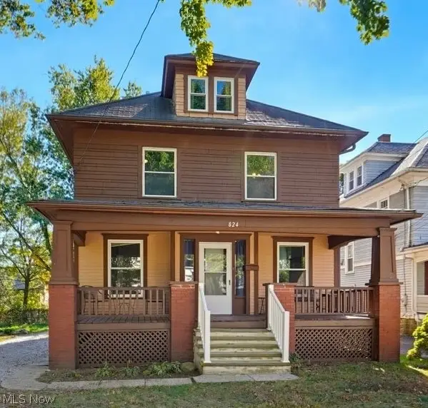 824 Elmore Avenue, Akron, OH 44302