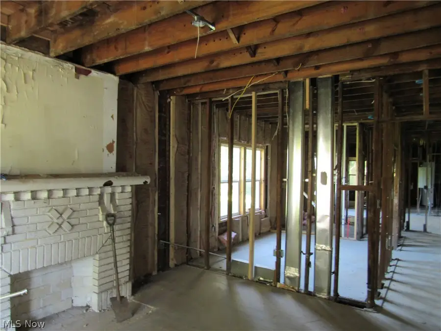 1231 E 124th Street, Cleveland, OH 44108 - #2