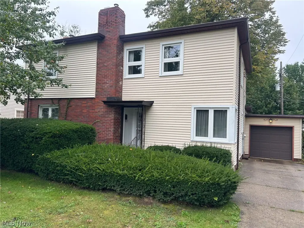 155 Vincent Street, Alliance, OH 44601 - #1