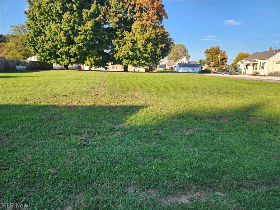 117 Canal E Street, Coshocton, OH 43812 - #2
