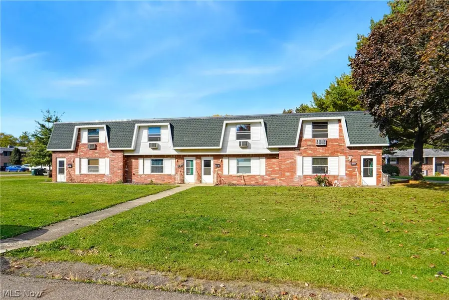 3340 Mollane Nw Street, Massillon, OH 44646 - #2