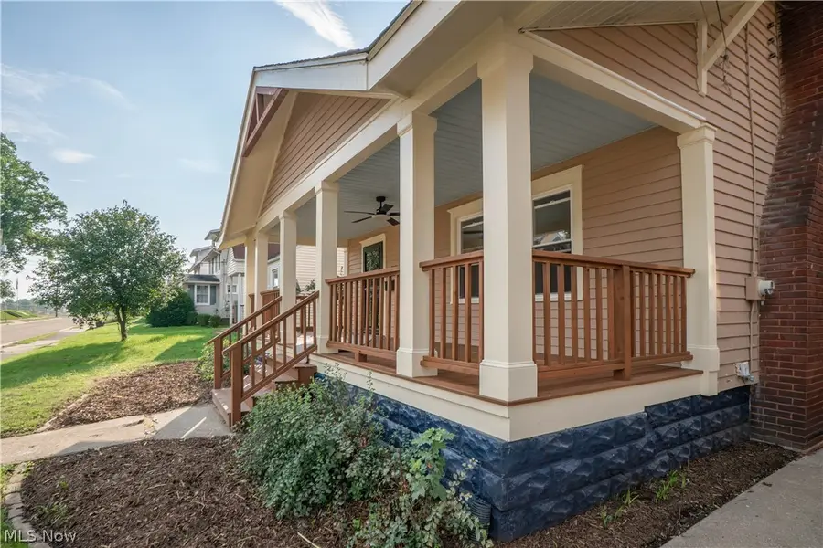 216 6th Ne Street, North Canton, OH 44720 - #3