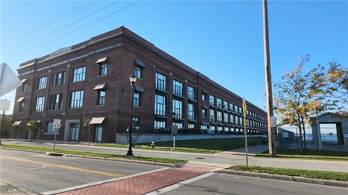 401 W Shoreline Drive #205, Sandusky, OH 44870 - #1
