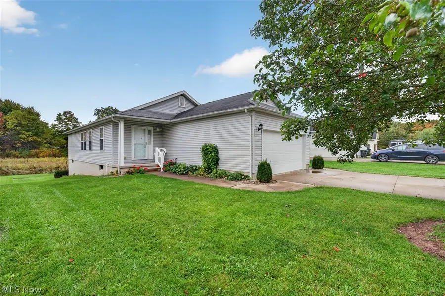 225 Waverly Avenue, Wadsworth, OH 44281 - #2