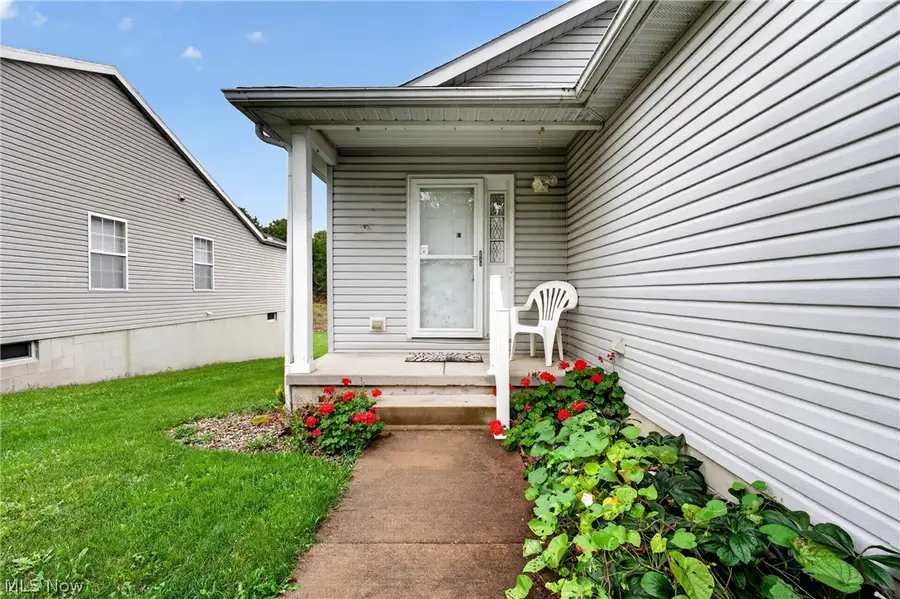 225 Waverly Avenue, Wadsworth, OH 44281 - #3