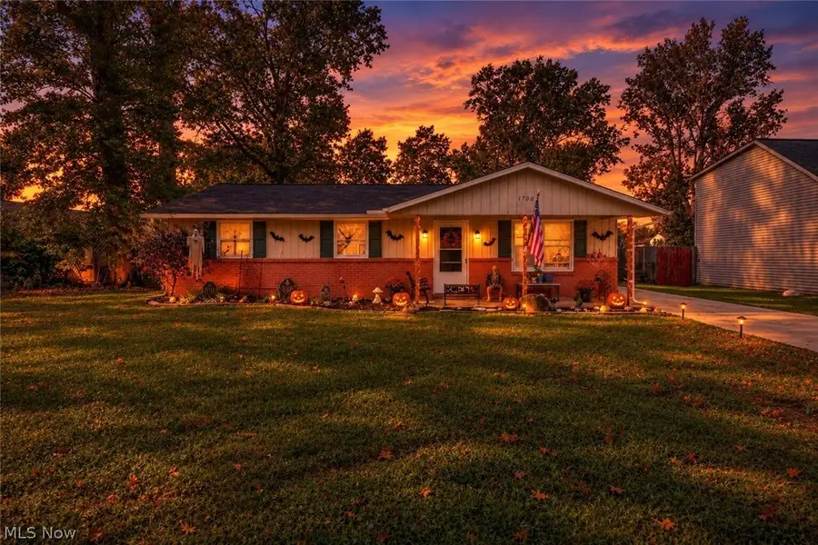 1700 Urban S Circle, Lorain, OH 44053 - #2