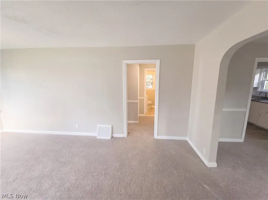 25 Woolf Avenue, Akron, OH 44312 - #3