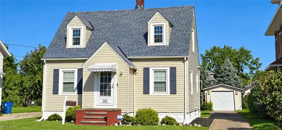 902 W 20th Street, Lorain, OH 44052 - #3