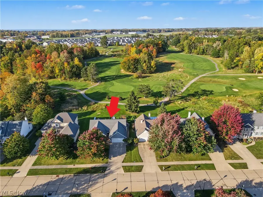 38585 N Bay Drive, Willoughby, OH 44094 - #2