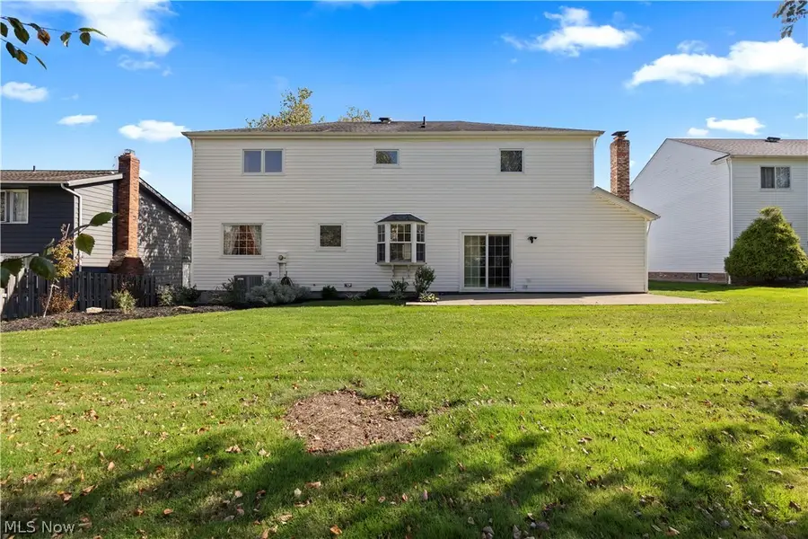 17880 N Inlet Drive, Strongsville, OH 44136 - #2