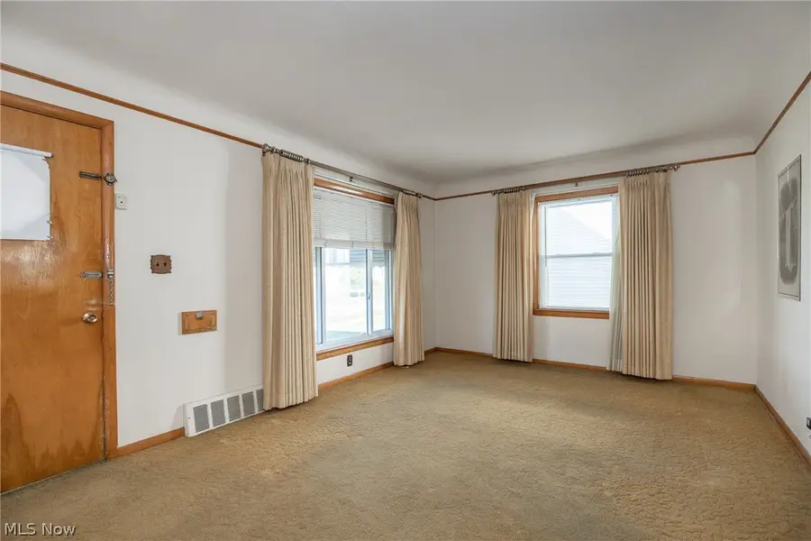 4093 E 175th Street, Cleveland, OH 44128 - #3