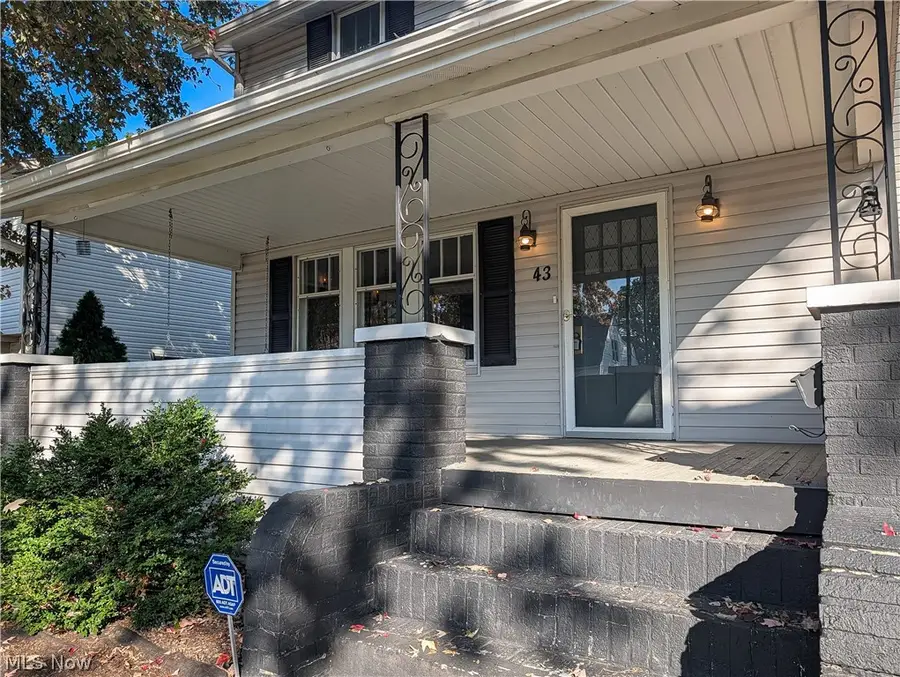 43 E Linwood Avenue, Akron, OH 44301 - #2