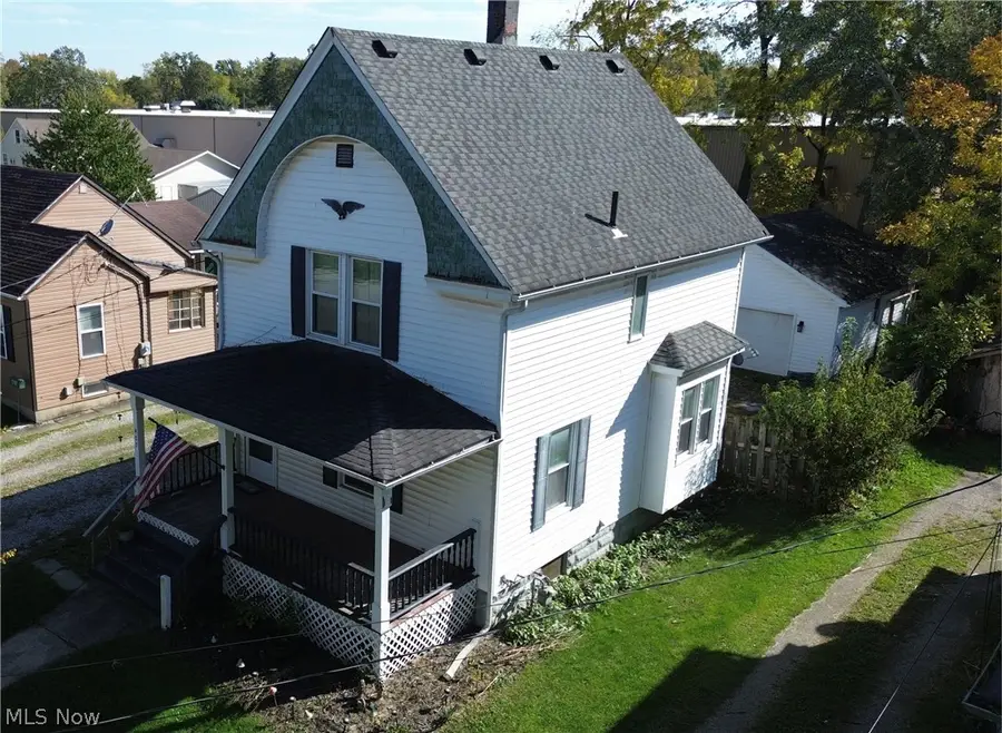 407 W Herrick Avenue, Wellington, OH 44090 - #2