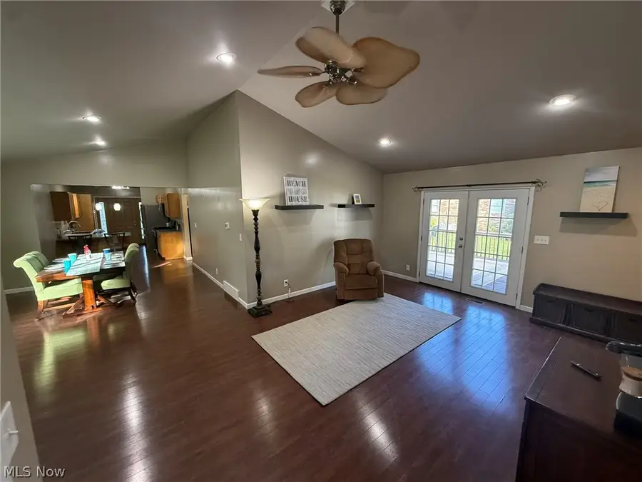 456 Beucler Nw Avenue, Bolivar, OH 44612 - #3
