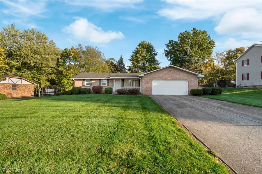 5727 Eastview Street, Louisville, OH 44641 - #2