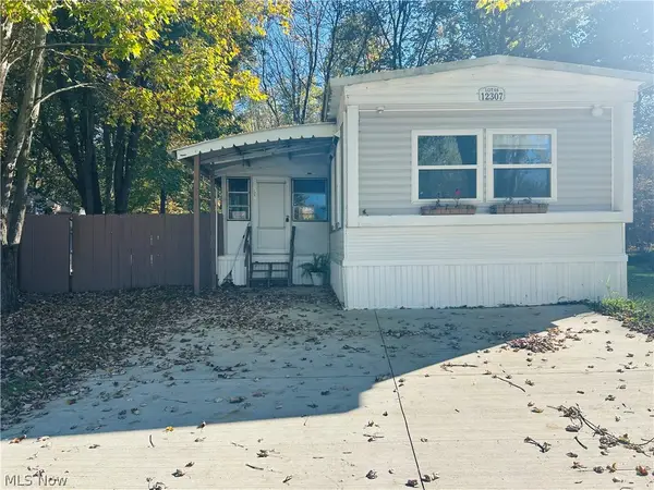 12307 Honeylocust Lane, Garrettsville, OH 44231