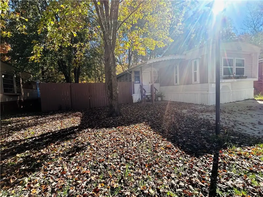 12307 Honeylocust Lane, Garrettsville, OH 44231 - #2