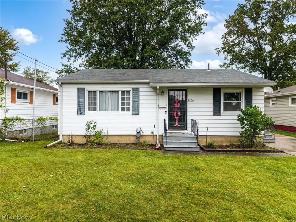1506 New Hampshire Avenue, Lorain, OH 44052 - #1