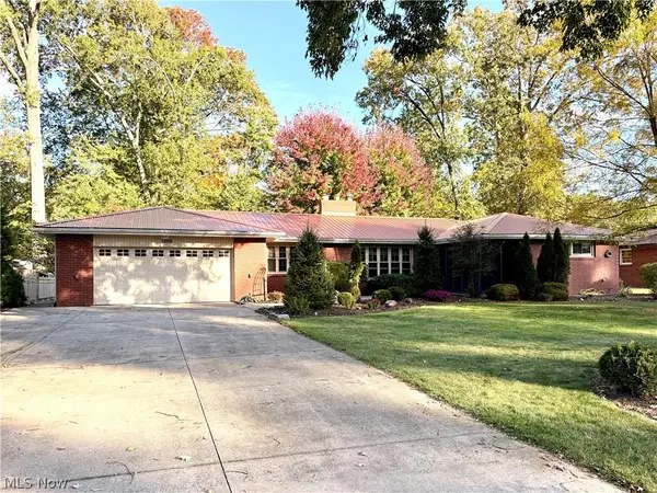 1998 Roberts Ne Lane, Warren, OH 44483