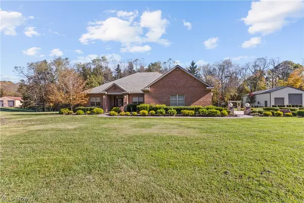 359 Grassy Lane, New Cumberland, WV 26047