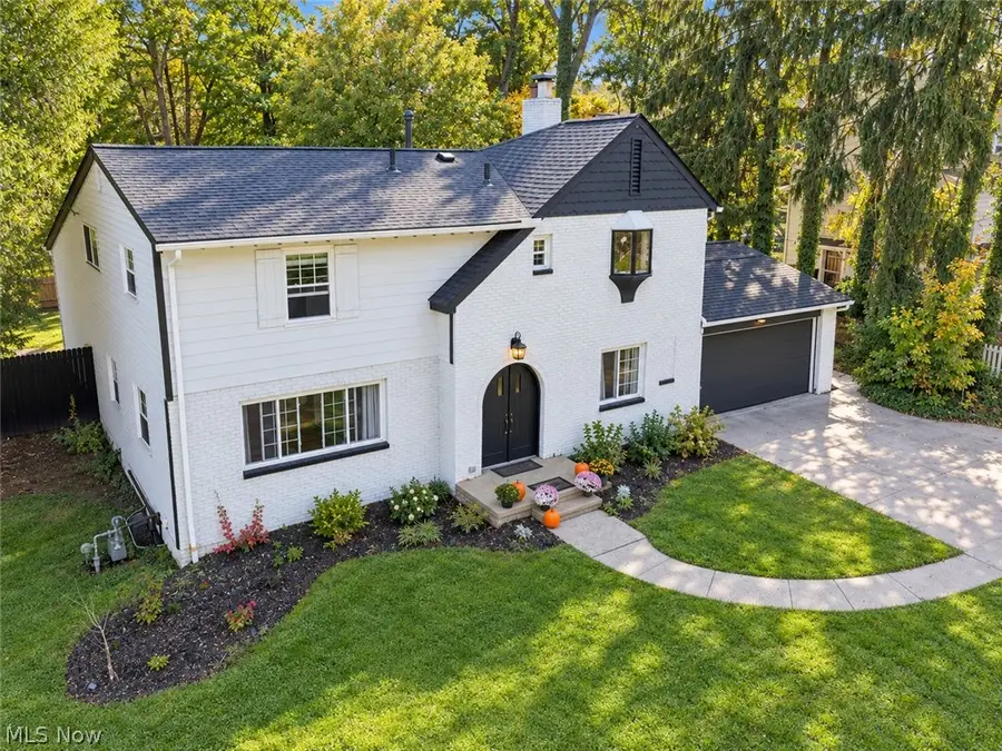 607 Castle Boulevard, Akron, OH 44313 - #2
