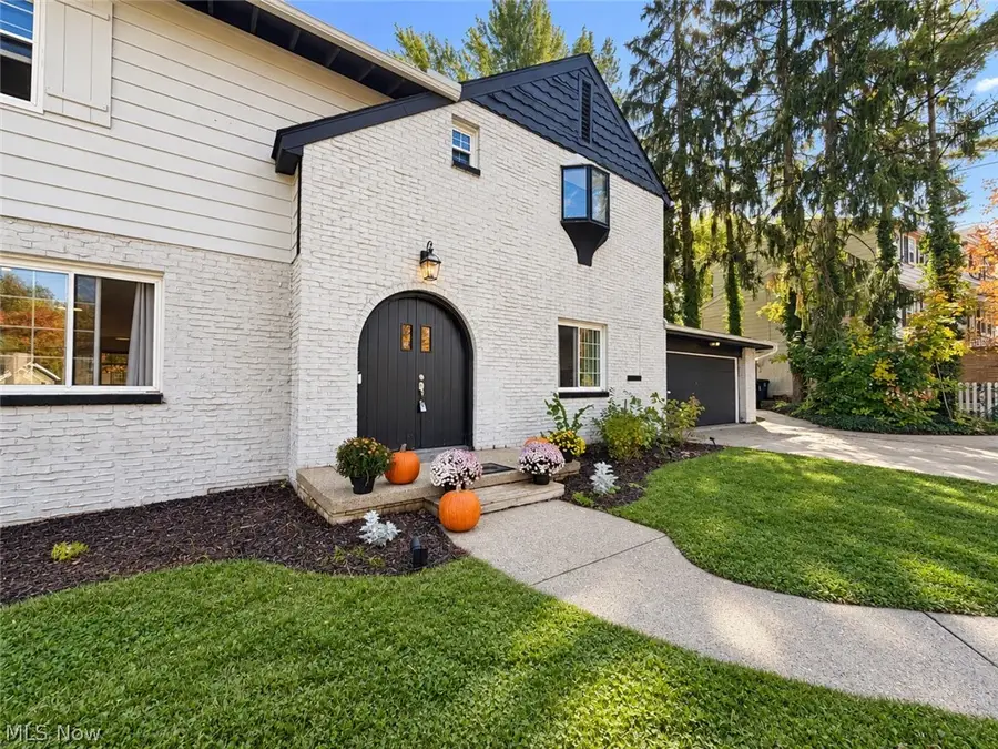 607 Castle Boulevard, Akron, OH 44313 - #3