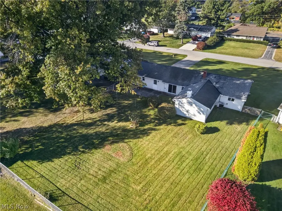5969 Thunderbird Drive, Mentor On The Lake, OH 44060 - #2