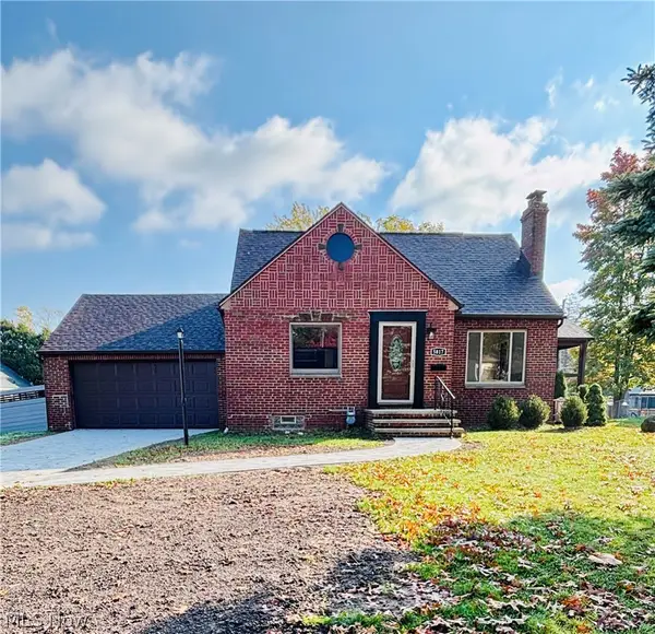 5817 Flower Drive, Parma Heights, OH 44130
