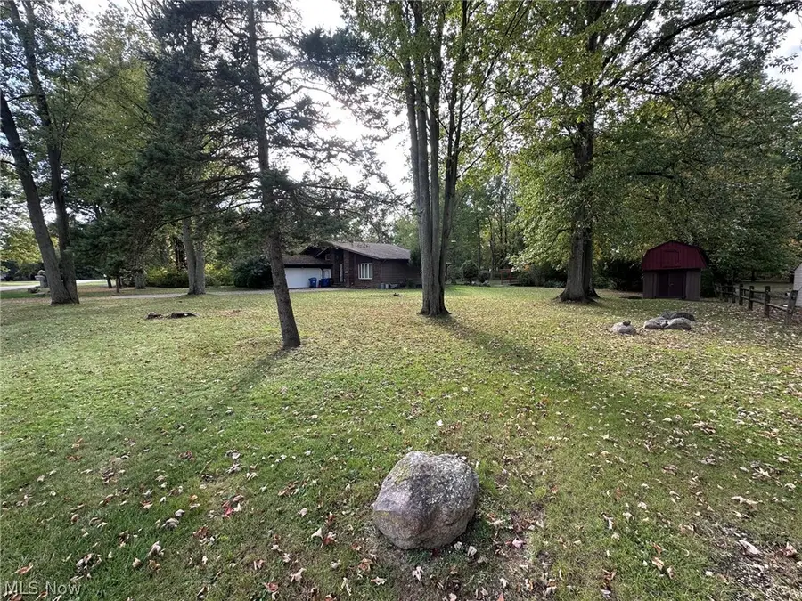 572 Buckeye Drive, Sheffield Lake, OH 44054 - #3