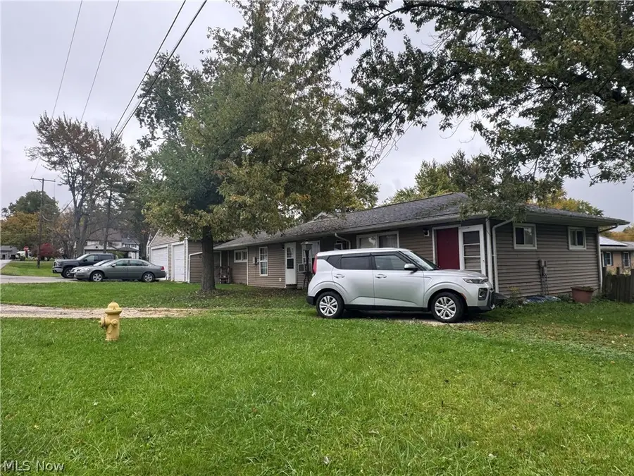 4550 Carroll Nw Street, Warren, OH 44483 - #2