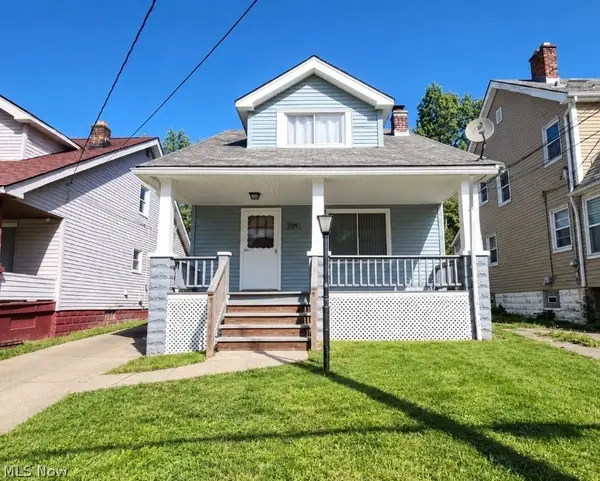 10321 Dove Avenue, Cleveland, OH 44105