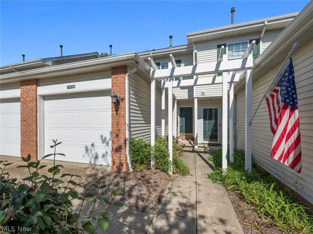 15528 Foxglove Lane, Middleburg Heights, OH 44130 - #1