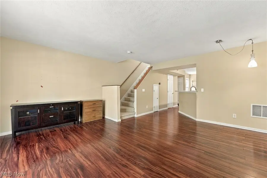 15528 Foxglove Lane, Middleburg Heights, OH 44130 - #3