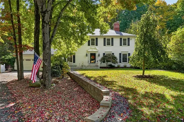 38158 Dodds Hill Drive, Willoughby Hills, OH 44094