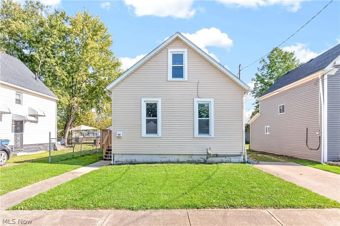 3527 Clifton Avenue, Lorain, OH 44055 - #1