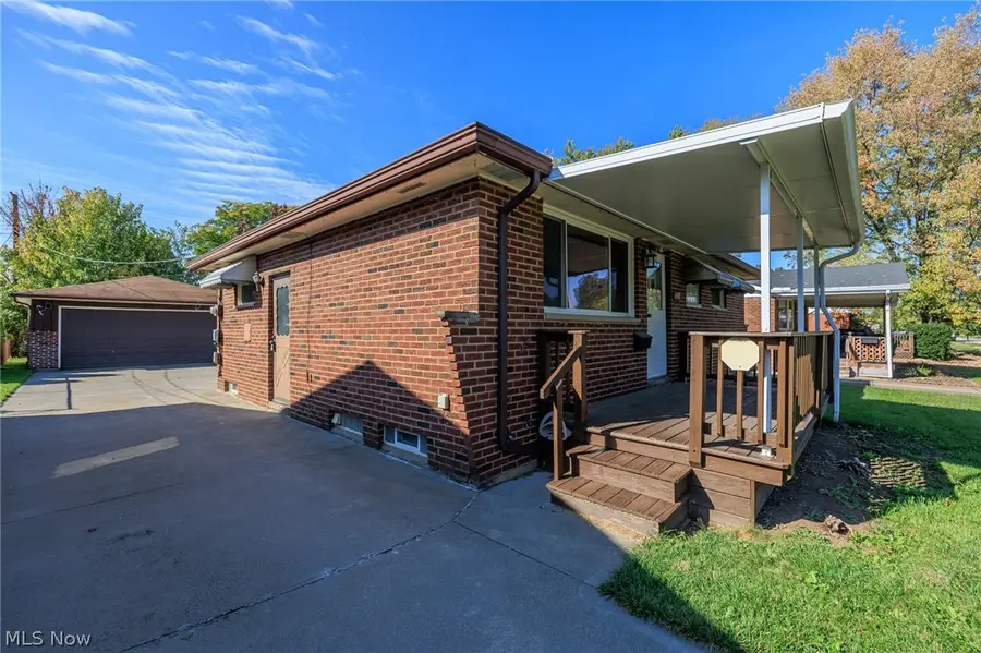 6392 Lockhaven Drive, Brook Park, OH 44142 - #3