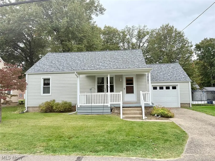 139 S Moravian Avenue, Gnadenhutten, OH 44629 - #2