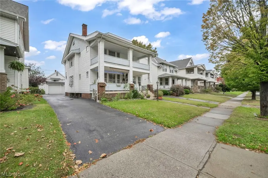 2076 Wascana Avenue, Lakewood, OH 44107 - #2