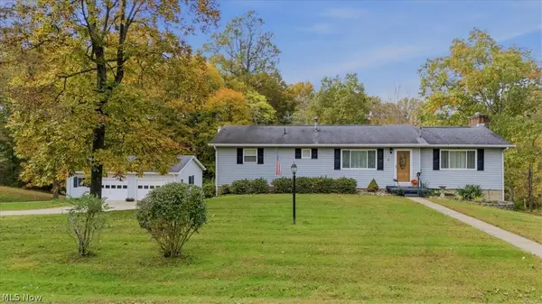 81 Pinecrest Drive, Washington, WV 26187