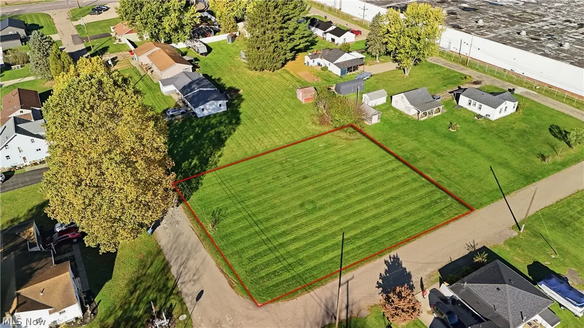 Mapleford Sw Street, Navarre, OH 44662 - #1
