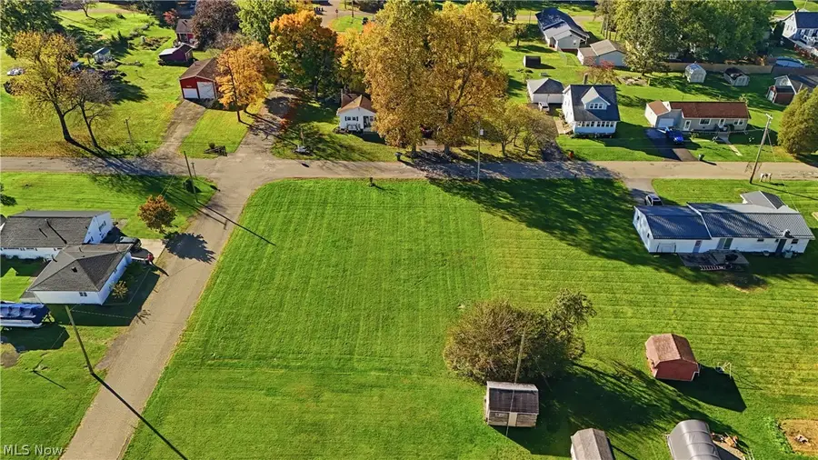 Mapleford Sw Street, Navarre, OH 44662 - #2