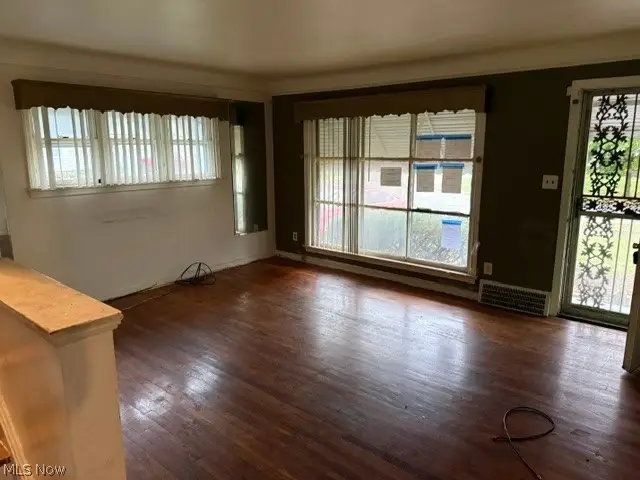 3989 Jo Ann Drive, Cleveland, OH 44122 - #3