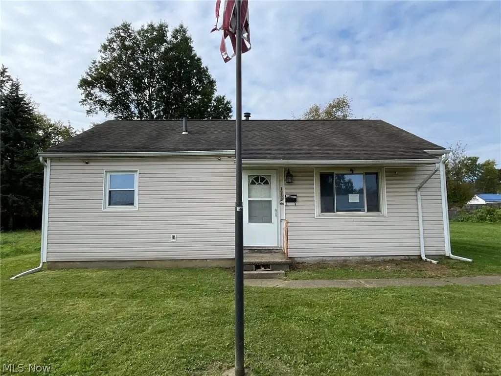 1933 Bollinger Ne Avenue, Canton, OH 44705 - #1