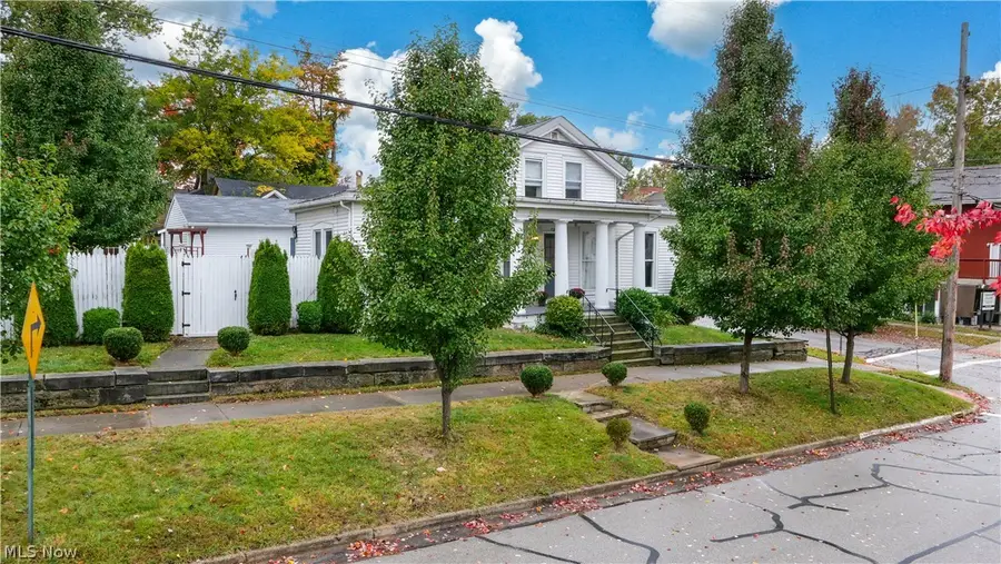 131 N Walnut Street, Ravenna, OH 44266 - #2