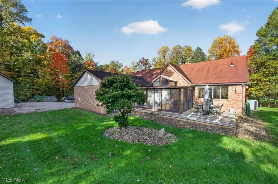 5900 Timber Avenue, Louisville, OH 44641 - #3